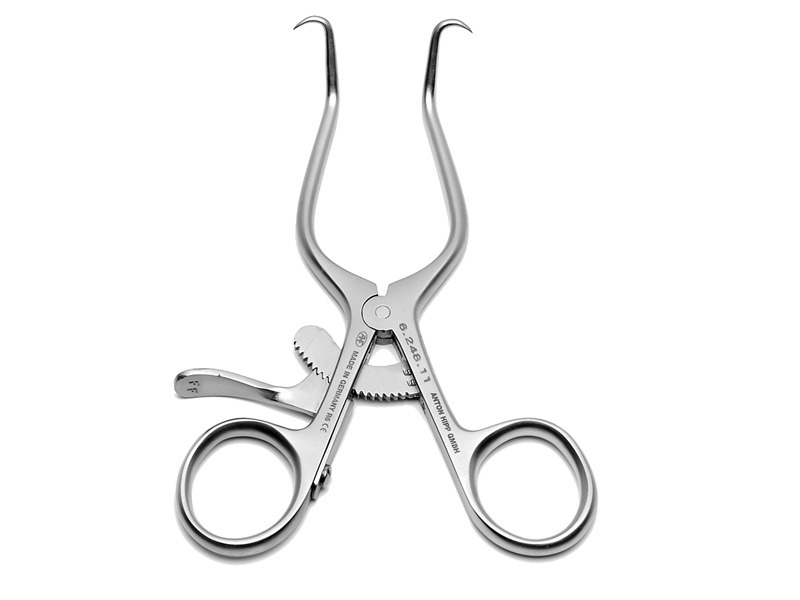 hooks_retractors_gelpi.jpg