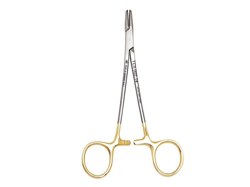 needle_holders_mayohegar_tc.jpg